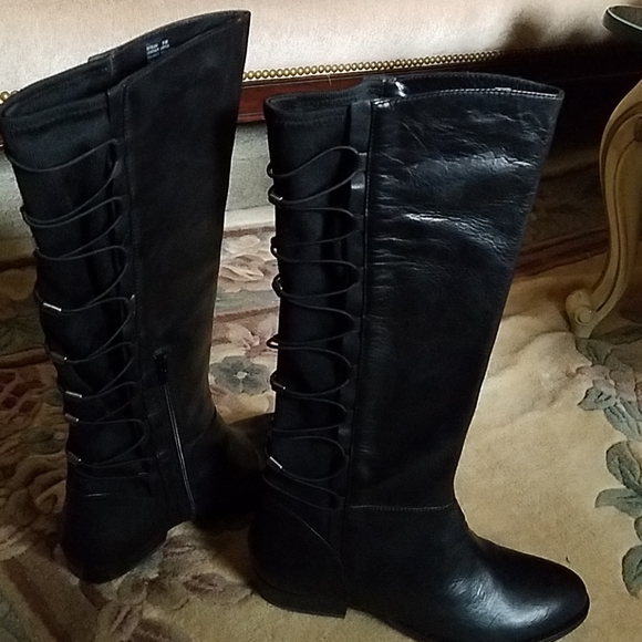 Shoes - Picture 4 of 5